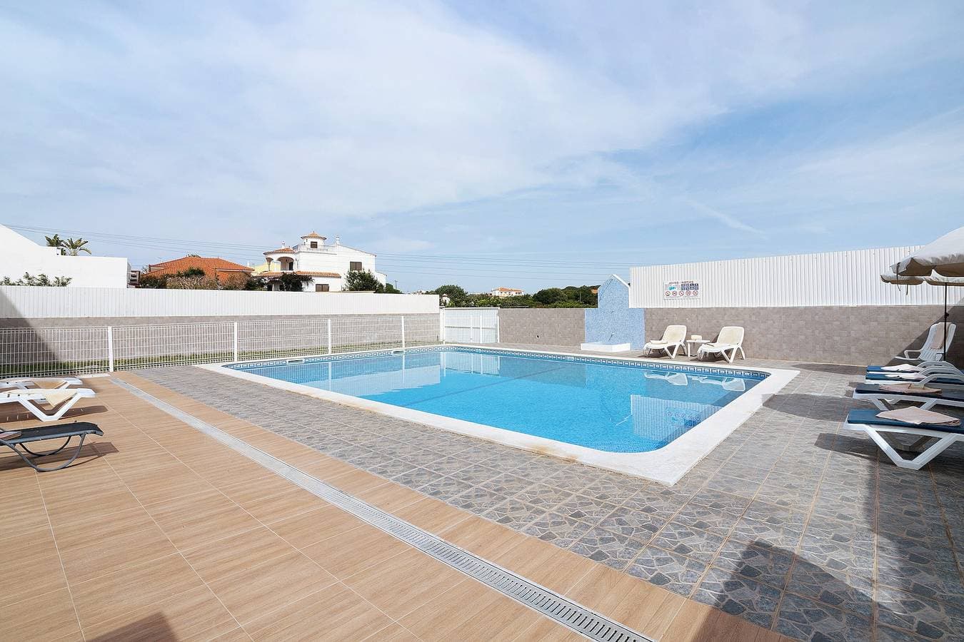 Foto 12 von 30: Apartment 'Galego A' mit Gemeinschaftspool, Garten und WLAN