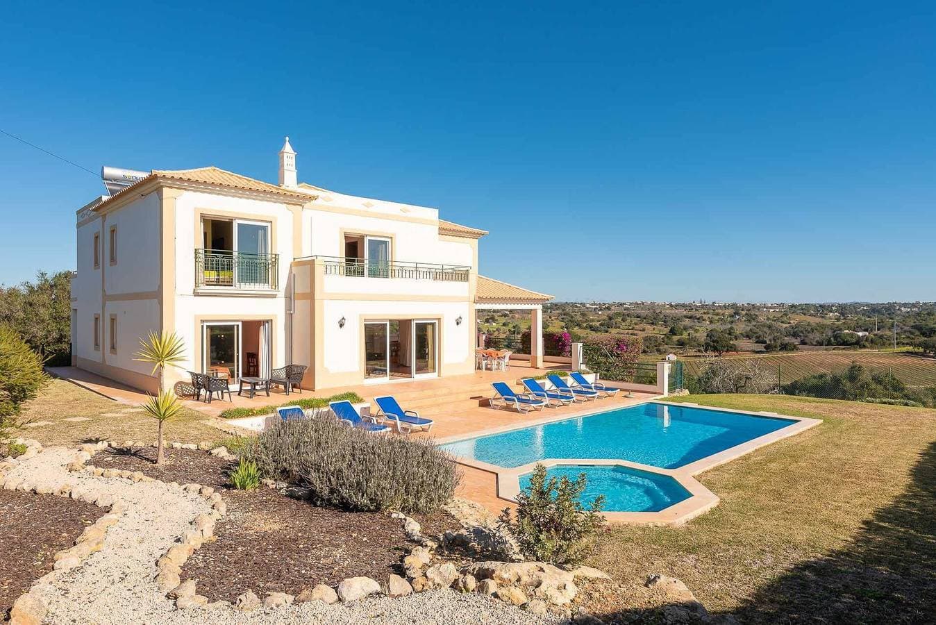 Villa Água 1