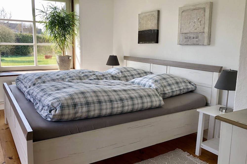 Foto 3 von 30: Ostsee - Romant. Ferienhaus / Ferienwohnung nahe Scharbeutz u Eutin mit Alpakas