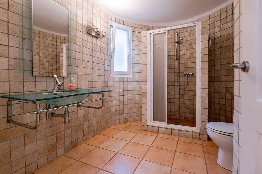 Foto 10 von 30: Amazing villa with pool in a beautiful and quite area