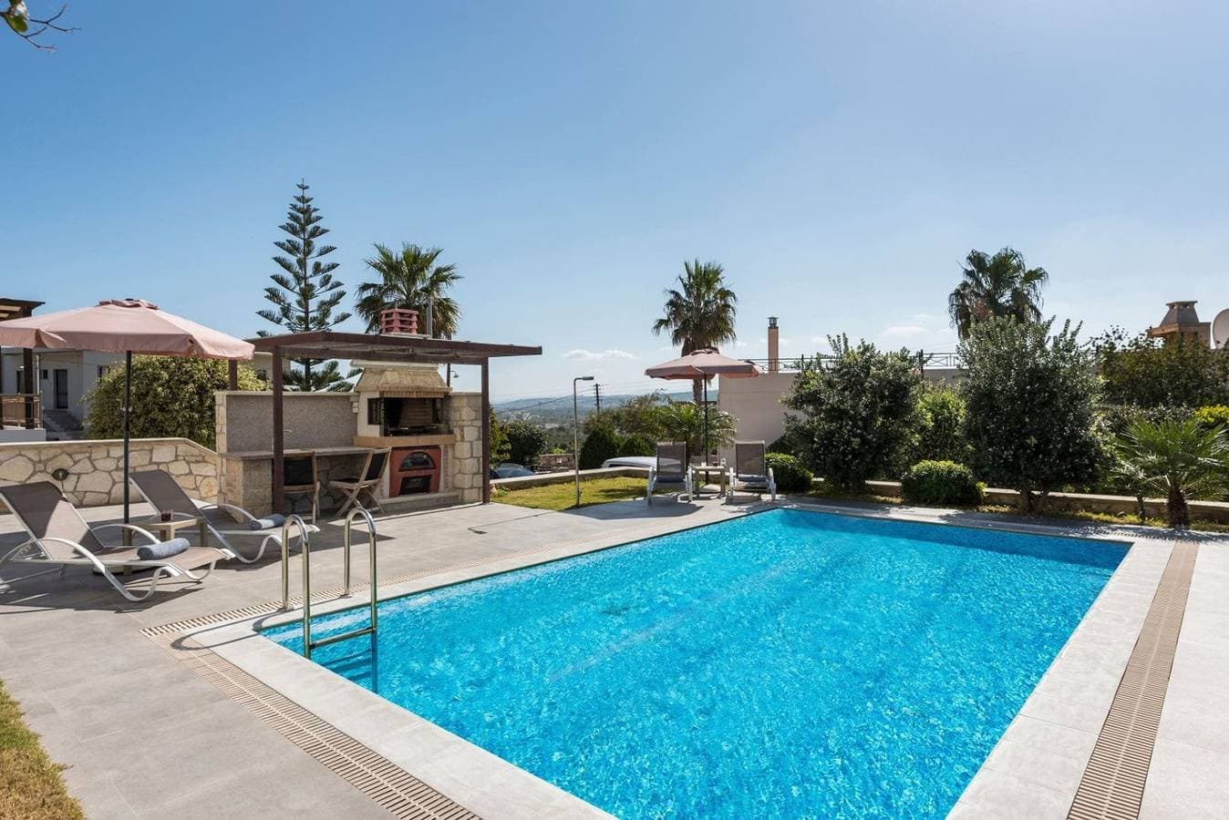 Foto 2 von 35: Villa für 6 Personen mit Garten