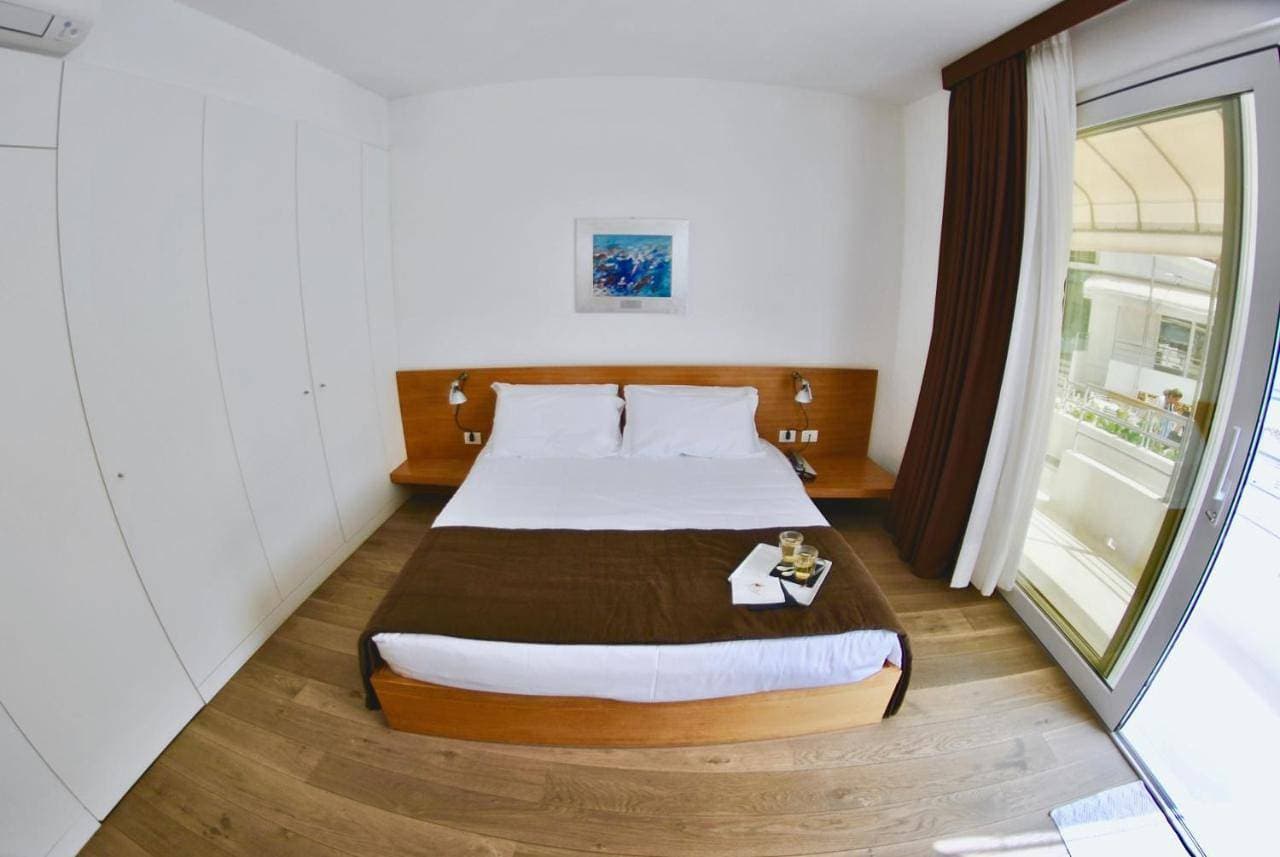 Foto 2 von 8: Double Room with Sea View