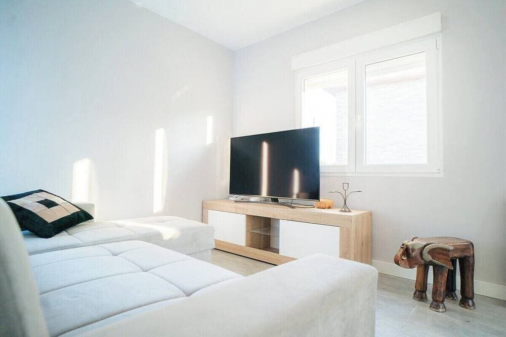 Foto 2 von 24: Charming New Beachside House