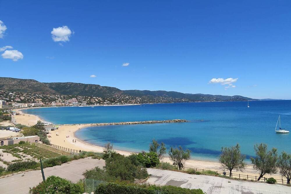 Foto 13 von 17: Renoviertes T2 Duplex 20m vom Strand mit Meerblick, Parkplatz und WIFI