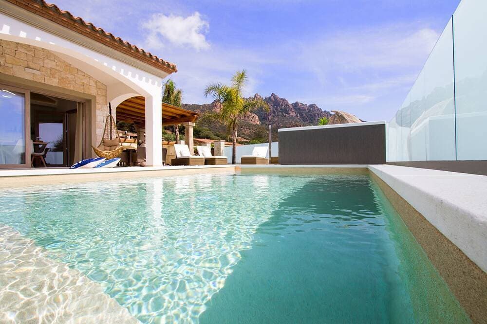 Foto 8 von 30: Mediterranean villa with private pool on Foxi Manna beach in Sardinia