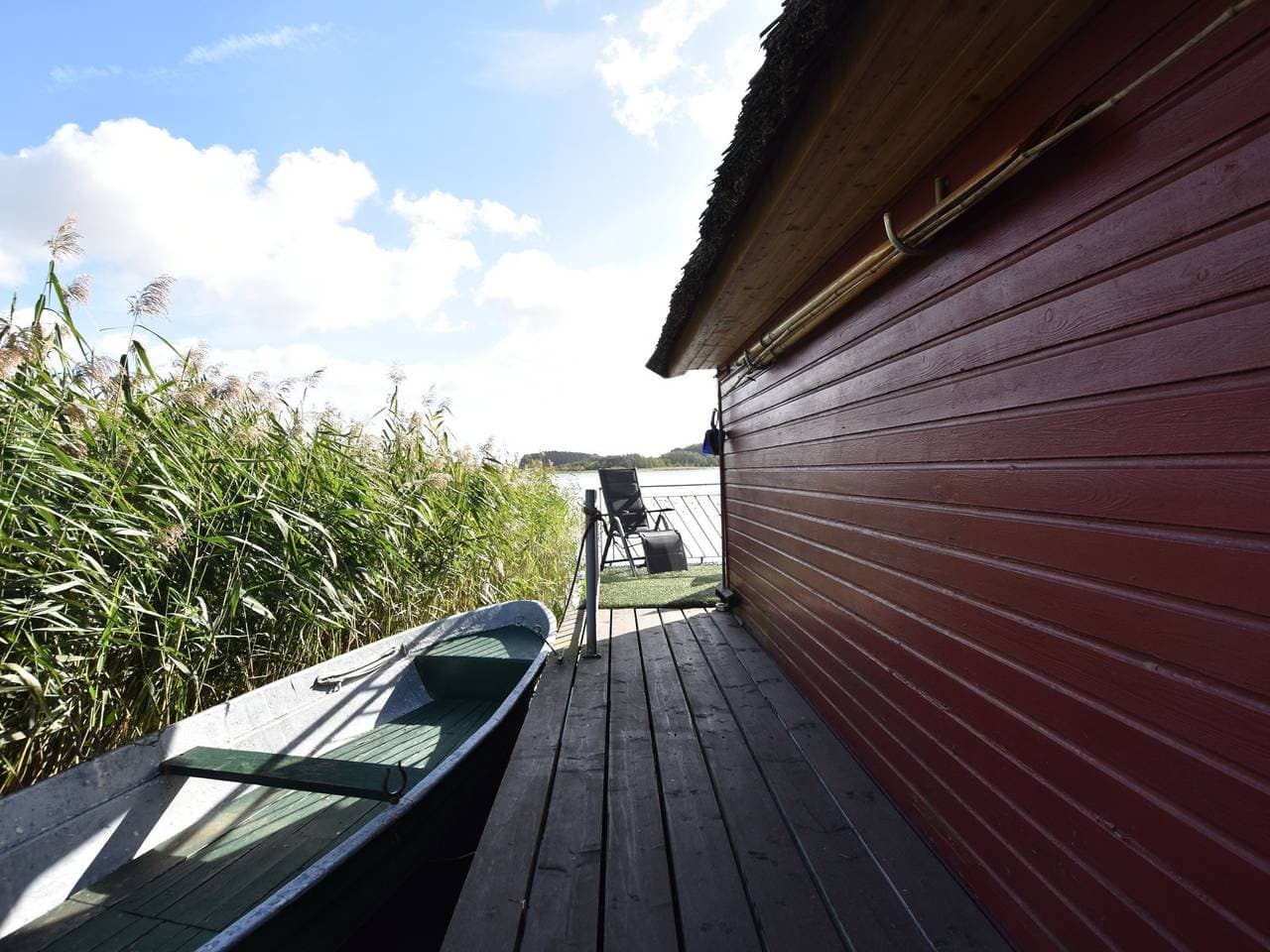 Foto 13 von 26: Bootshaus direkt am See
