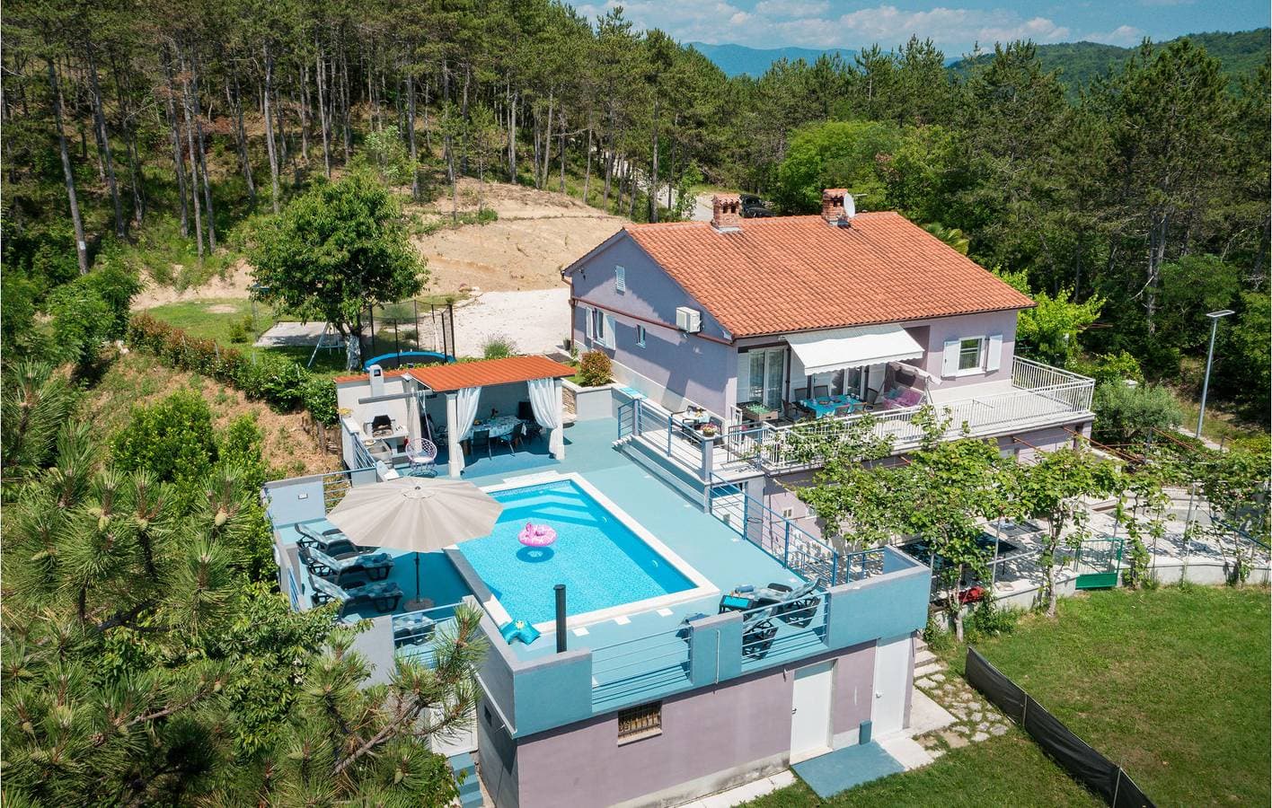 Charmantes Apartment mit Pool und Terrasse in der Nähe von Cerovlje und dem Fluss Pazinčica 1