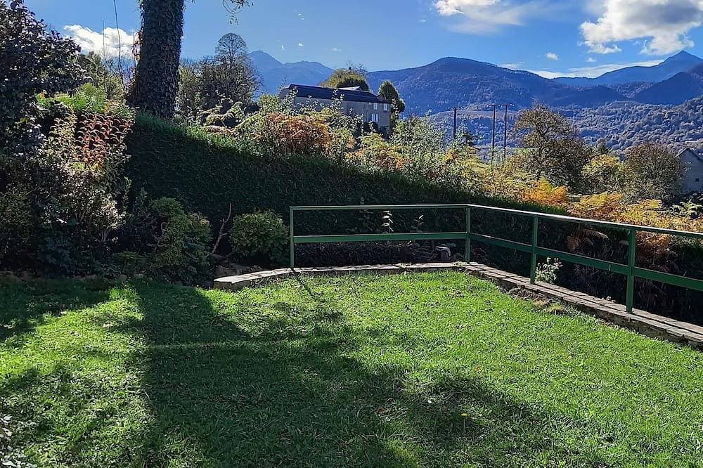 Foto 7 von 24: Terrace, Garden, Apartment 80m², mountain view, wifi, office