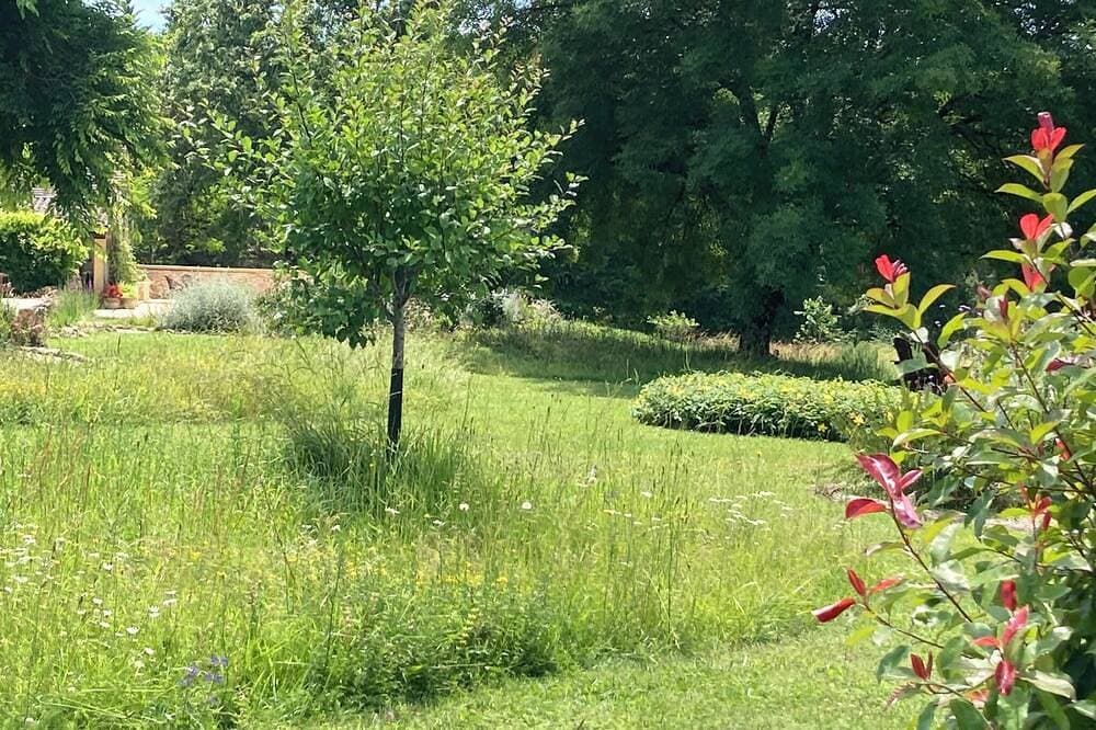 Foto 10 von 27: Frieden und Ruhe in Frankreich. Rustikale ein Schlafzimmer Gite.