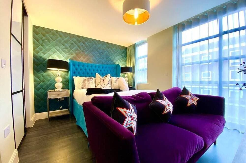 Modern Apartment -Parking & WiFi 1