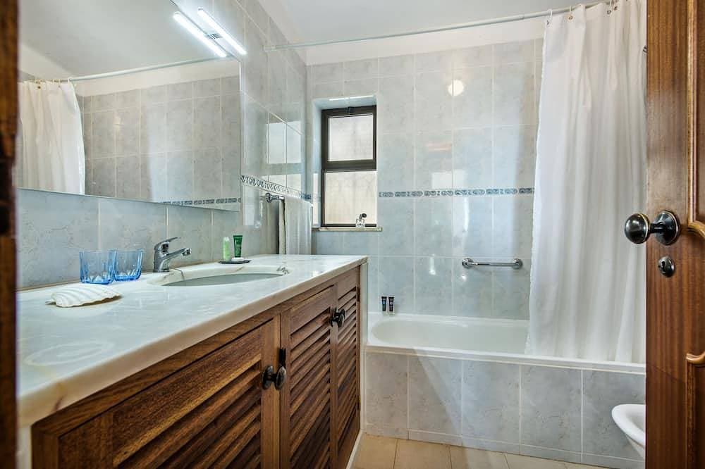 Foto 7 von 30: Villa Susana ~ Beheizter Pool* ~ Schnelles Wi-Fi ~ 6 + 4 Kinderbetten - Buchung 2027 & 2028 Jetzt!