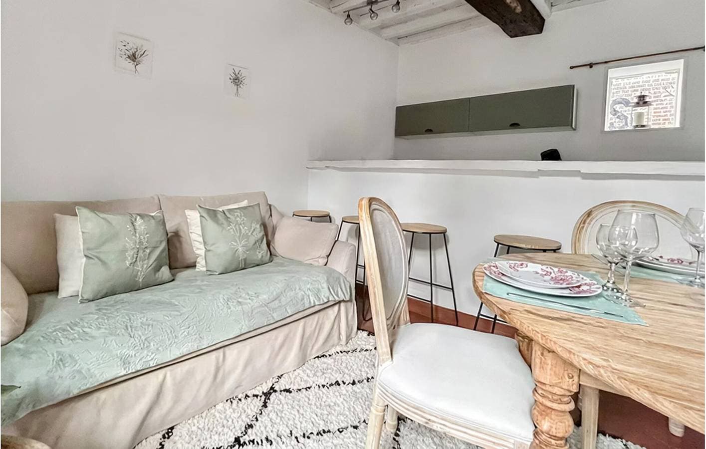 Foto 11 von 19: Reizende Ferienwohnung in der Nähe von Pont-Audemer: WLAN, Küche und in der Nähe von Sehenswürdigkeiten