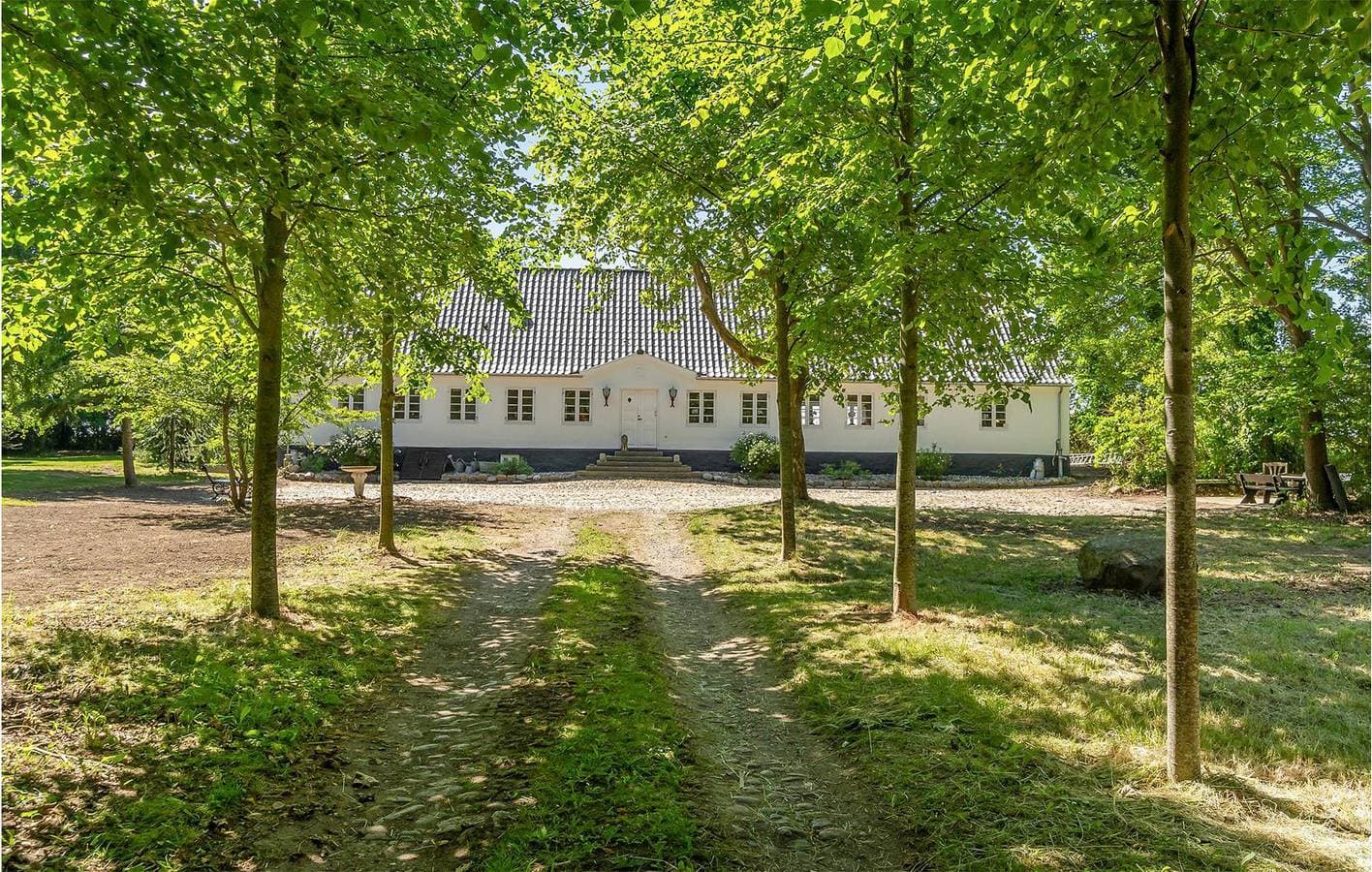 Foto 2 von 54: Ferienhaus für 10 Personen mit Whirlpool