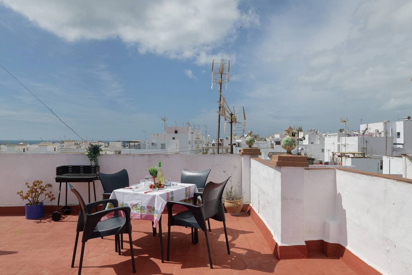 Foto 10 von 22: Apartment 'Vista Mar Conil' mit Meerblick, Gemeinschaftsterrasse und WLAN