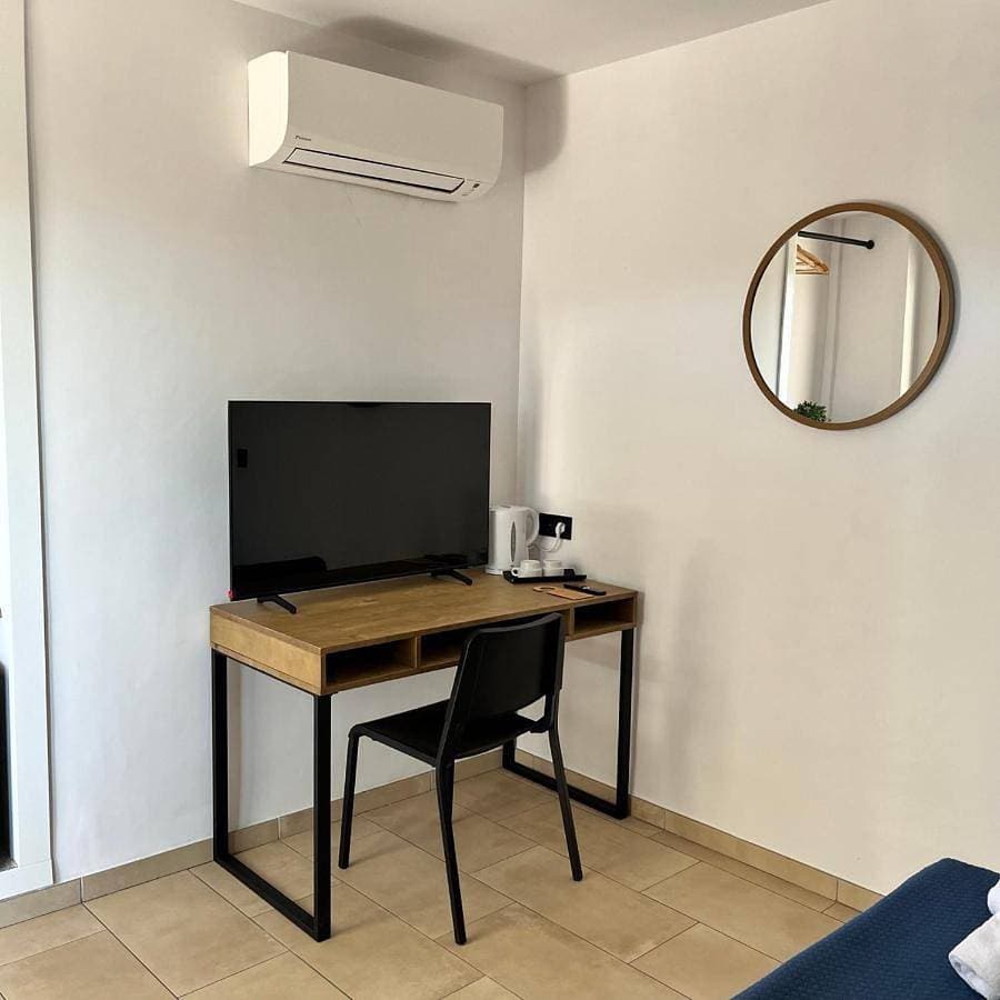 Foto 5 von 19: Economy Double or Twin Room