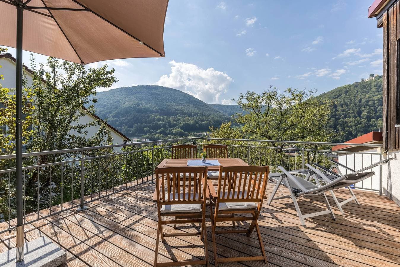 Foto 5 von 21: Ferienwohnung "Am Samuelstein" mit Bergblick, privater Terrasse und WLAN