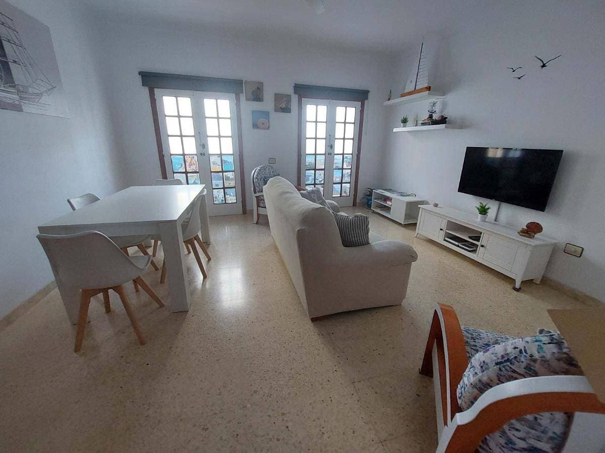 Foto 4 von 34: Two-Bedroom Apartment