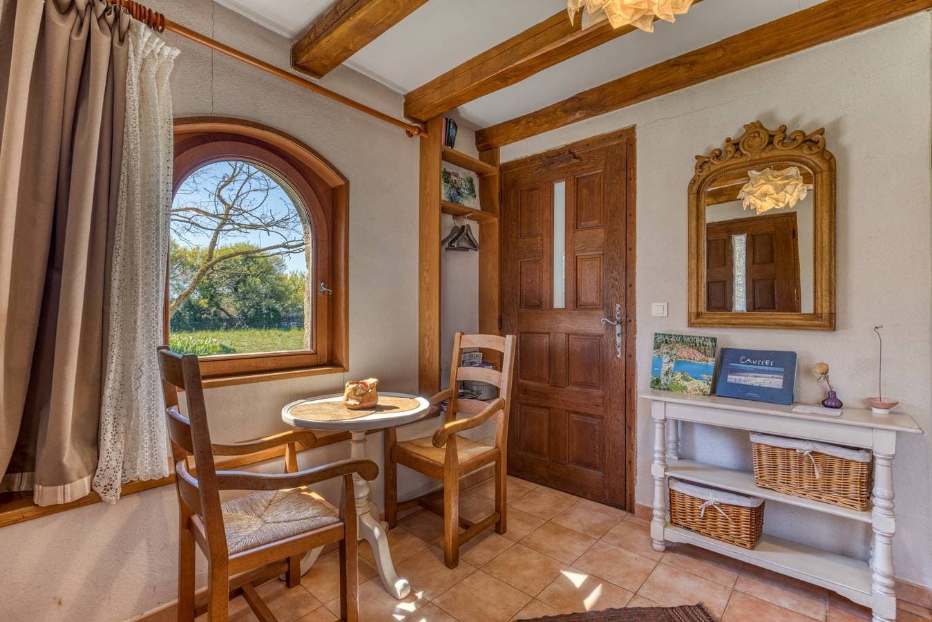 Foto 3 von 26: Gîtes du Bout du Monde: Bergblick und private Terrasse