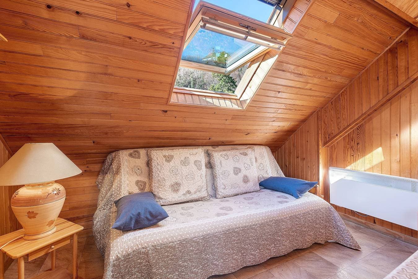 Foto 8 von 23: Gite Campbieil – Gavarnie-Gèdre: Gemütliches Dachgeschoss mit Panoramablick