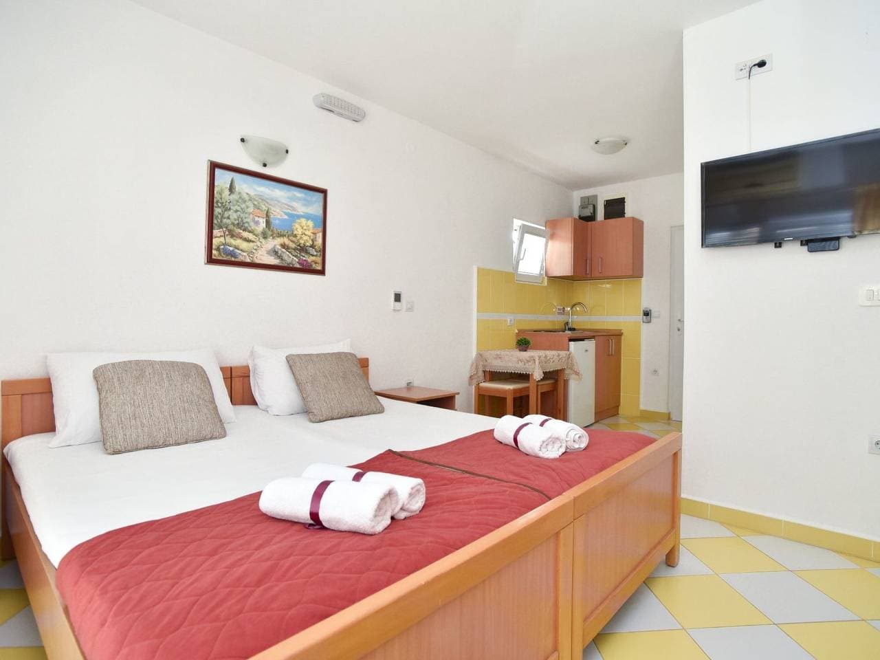 Foto 3 von 10: Studio-Apartment mit Balkon