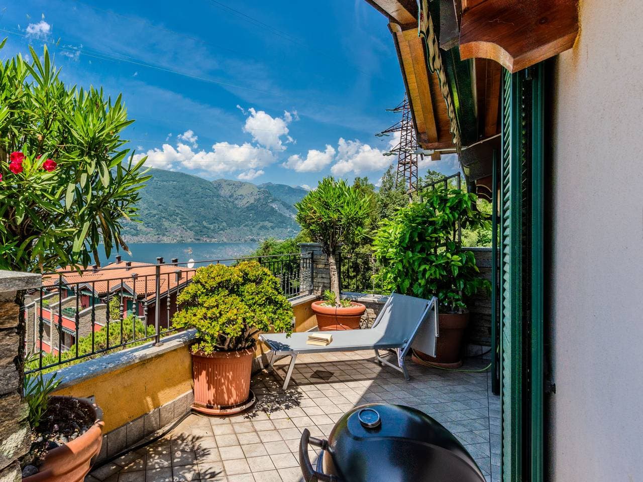 Foto 9 von 34: La Terrazza sul Lago