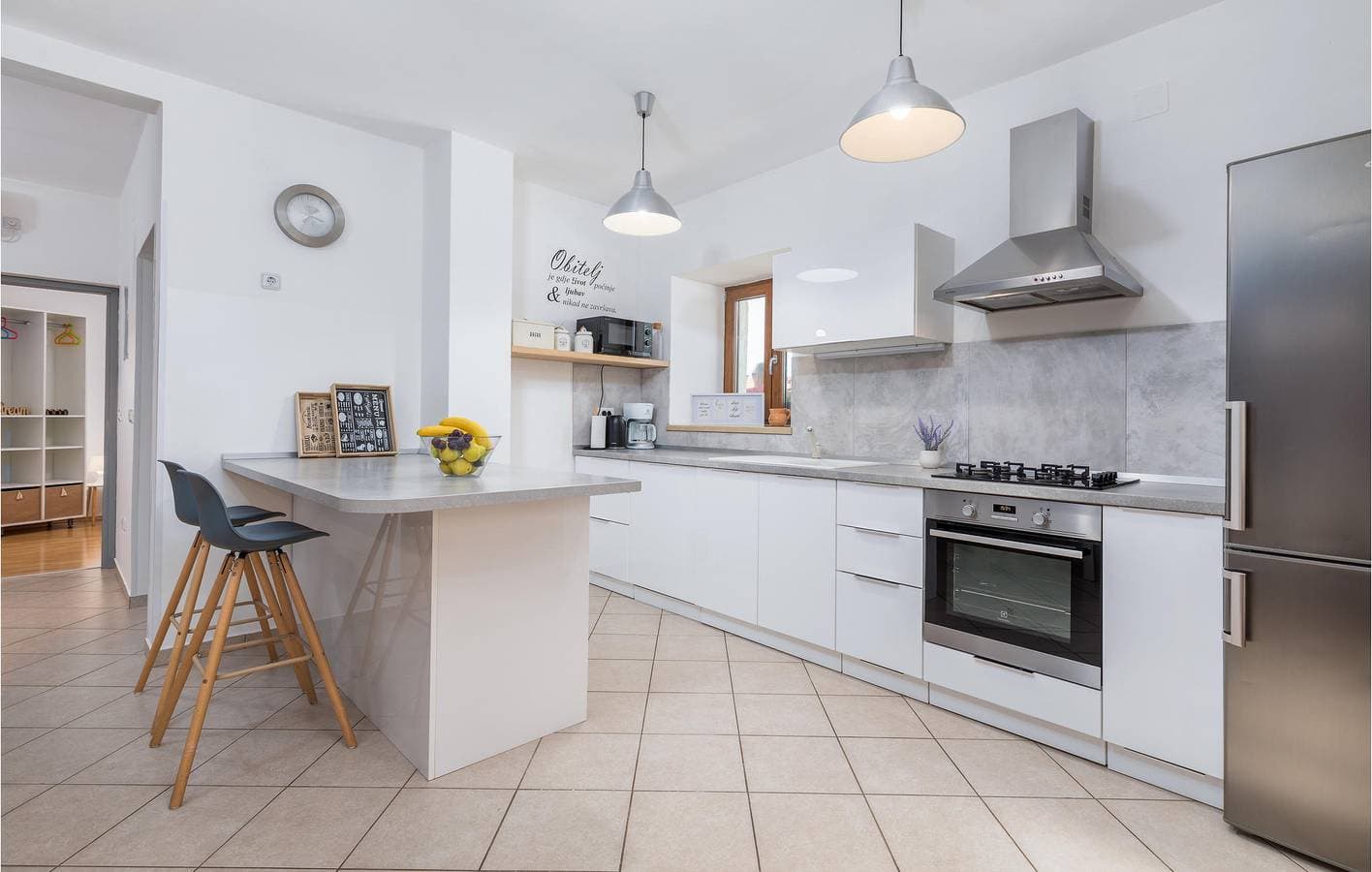 Foto 5 von 28: Charmante 70 m² große Wohnung mit Pool, Terrasse und WLAN in der Nähe von Sehenswürdigkeiten