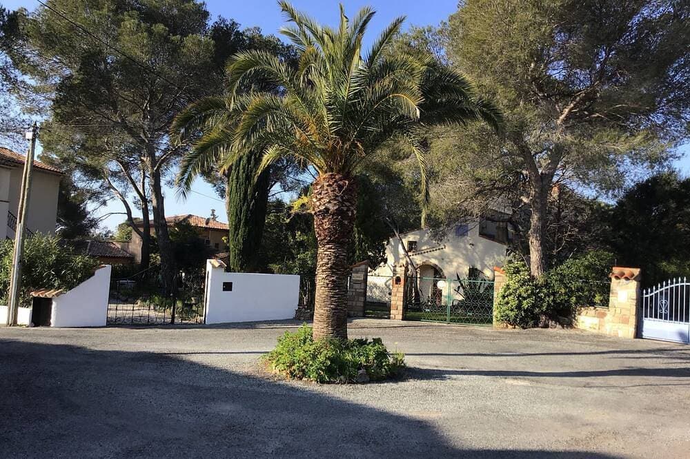 Foto 6 von 24: St Raphael Möbliertes Studio 4 * - 5 Minuten zu Fuß vom Strand entfernt - herrlicher Meerblick
