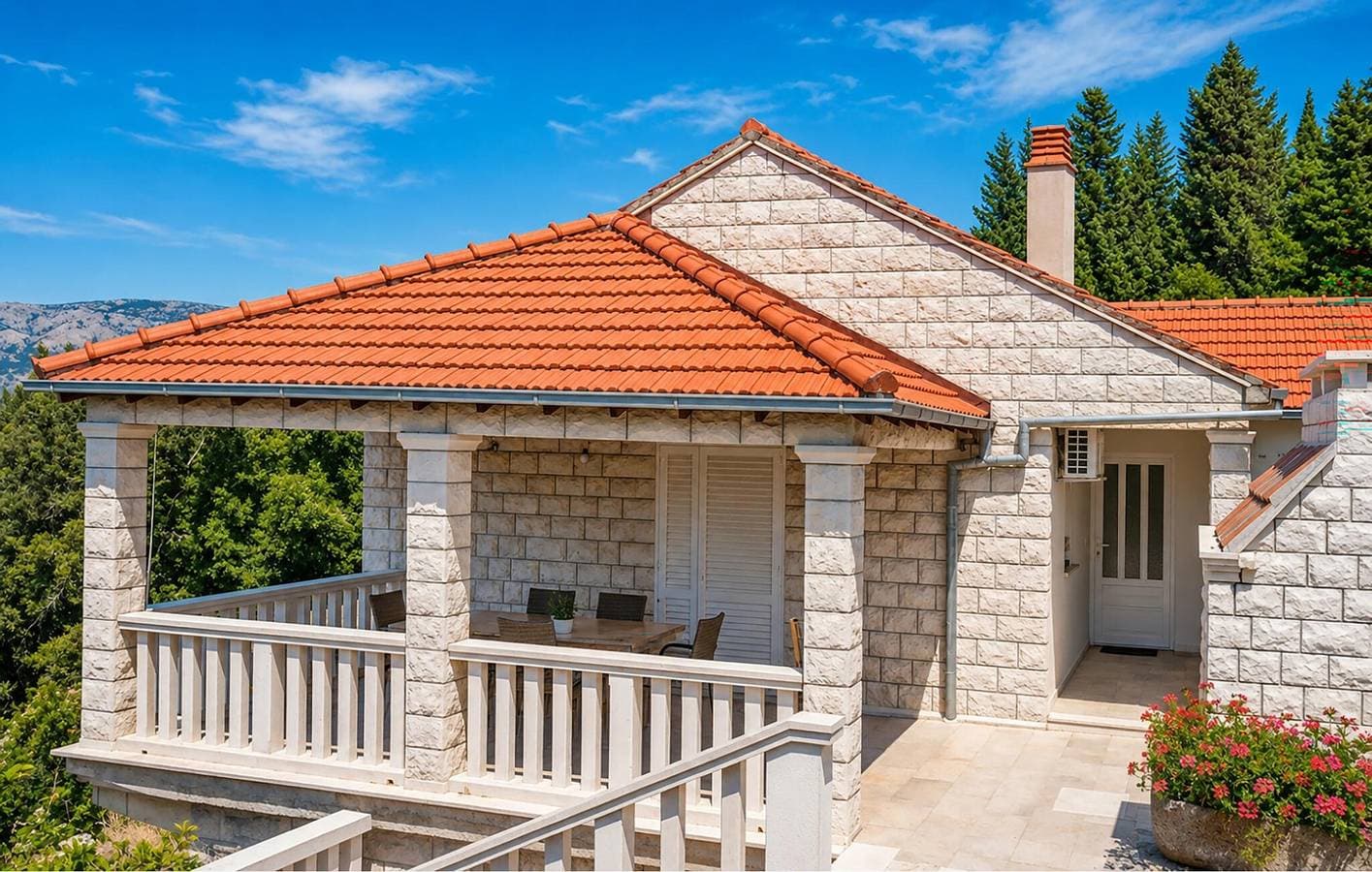 Charmante 2-Zimmer-Wohnung mit WLAN, Terrasse und Parkplatz in der Nähe des Strandes von Žrnovska Banja 1