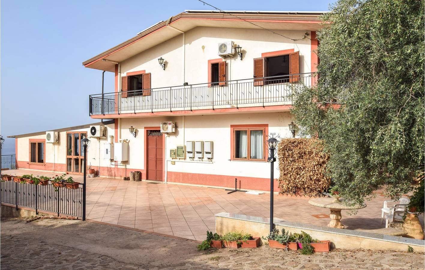 Foto 5 von 51: Apartment mit Meerblick, Pool, Parkplatz und WiFi