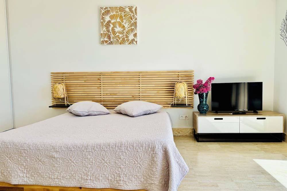 Foto 4 von 20: Studio mit Balkon und Parkplatz, atemberaubender Blick auf Cap-Ferrat und das Meer!
