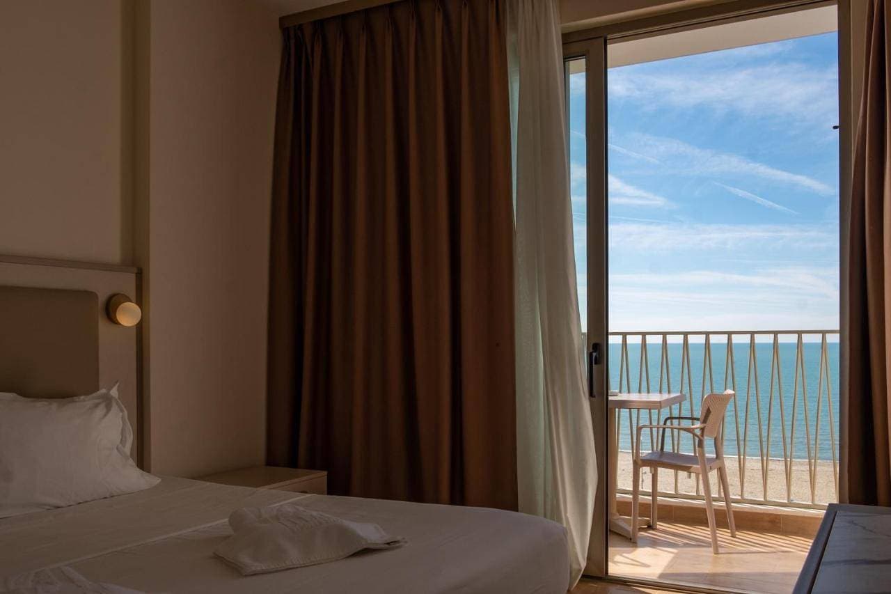 Foto 9 von 12: Double Room with Sea View