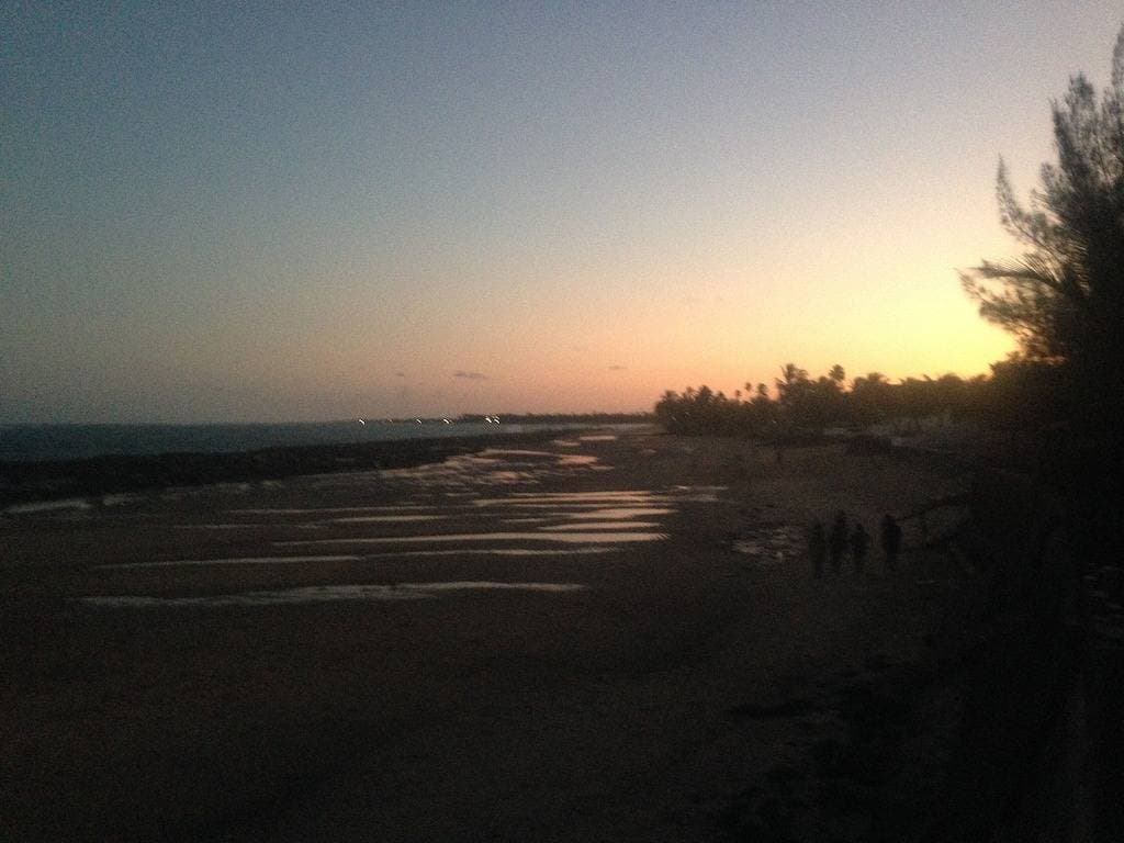Foto 4 von 9: Haus mit 2 Suiten - Schlafmöglichkeiten für 4 Erwachsene - 100m vom Meer - Serrambi Strand