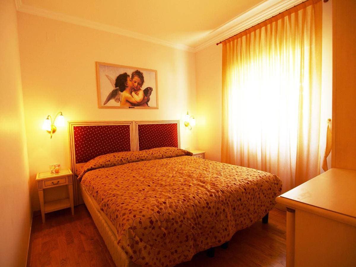 Foto 3 von 23: Three-Bedroom Villa with Private Pool
