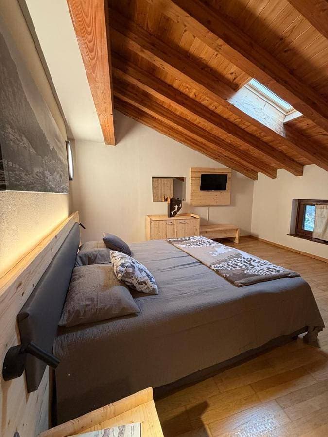 Foto 2 von 7: Double Room with Balcony
