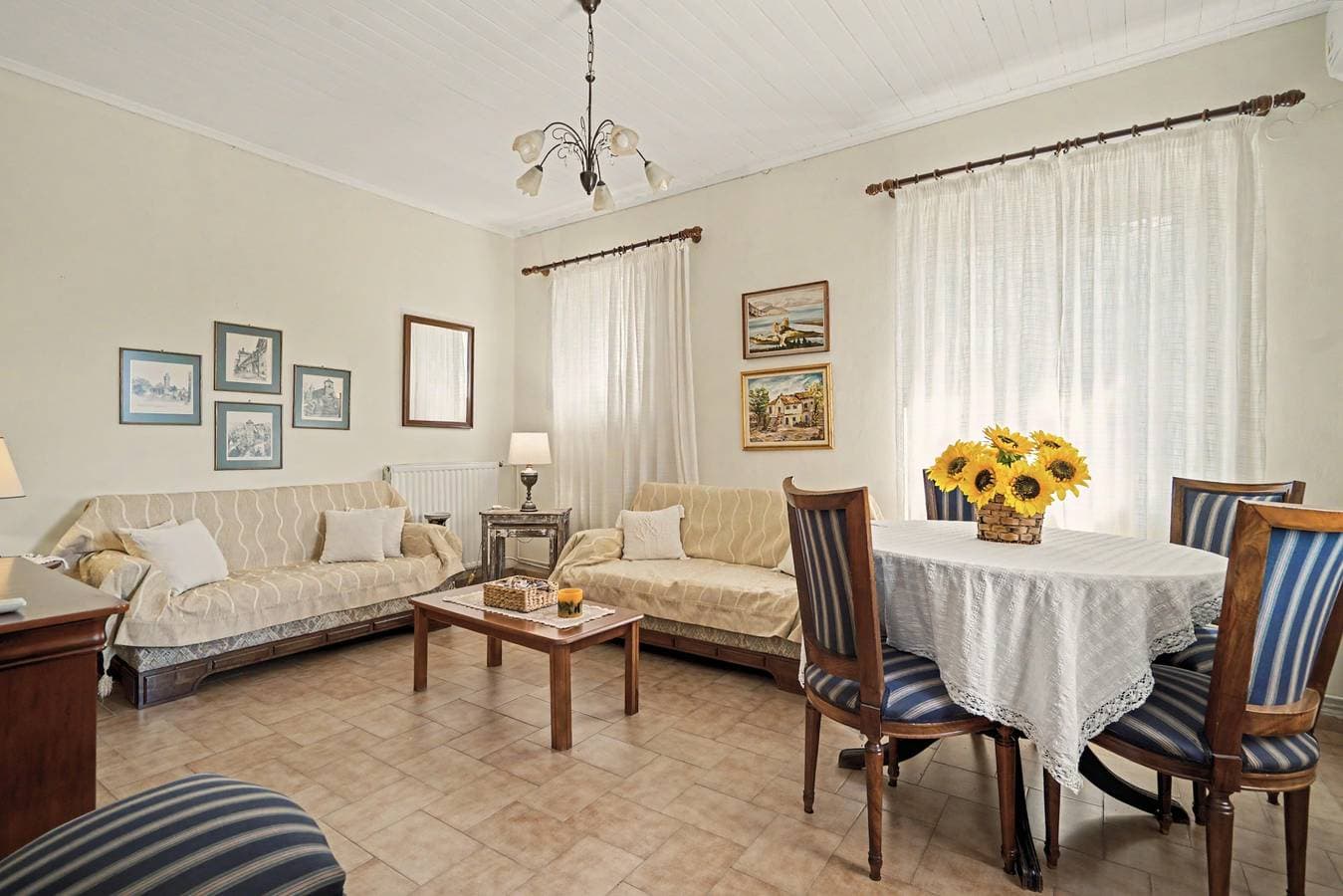 Foto 5 von 27: Ferienhaus 'Nafpaktos The Home' mit Meerblick, privater Terrasse & Klimaanlage