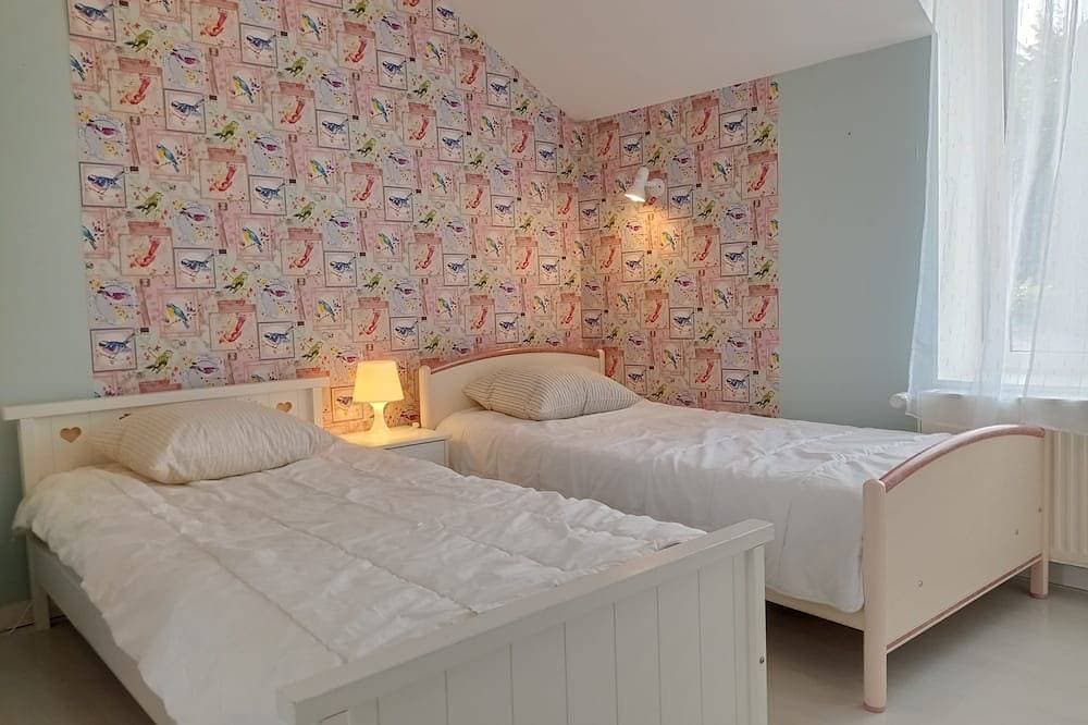 Foto 7 von 30: Geräumiges Haus 300 m vom Meer. Geschützter Garten