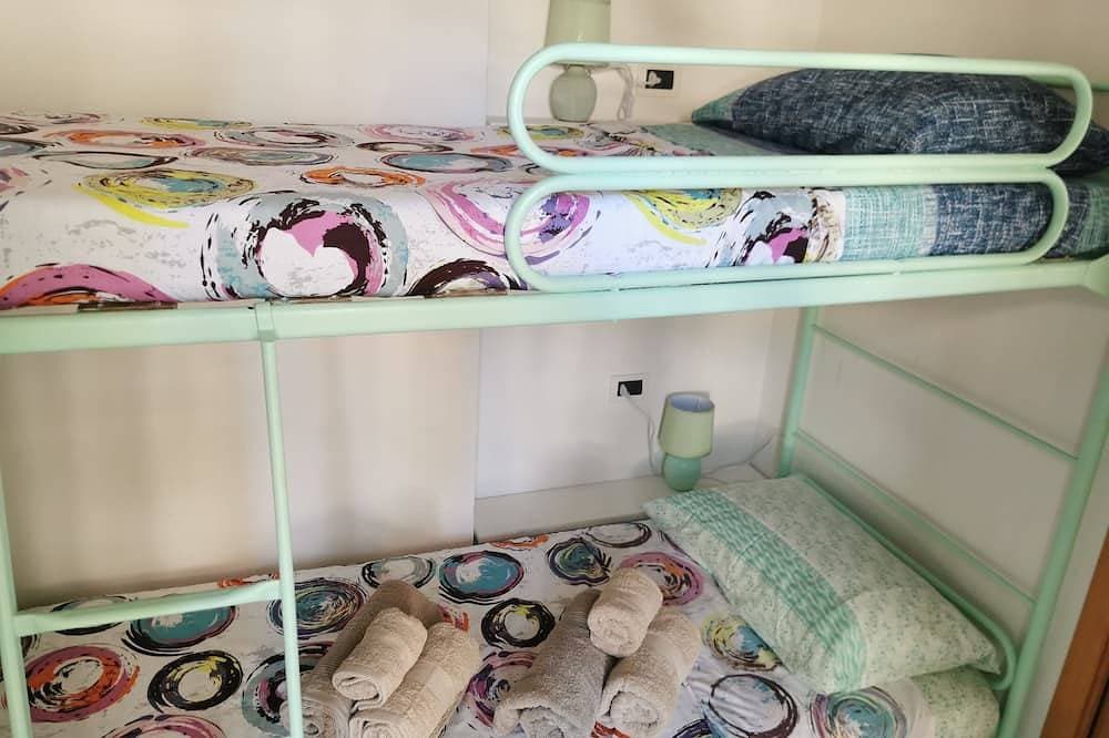Foto 4 von 30: Ferienwohnung mit Terrasse, A/C, WiFi · 50 m zum Strand