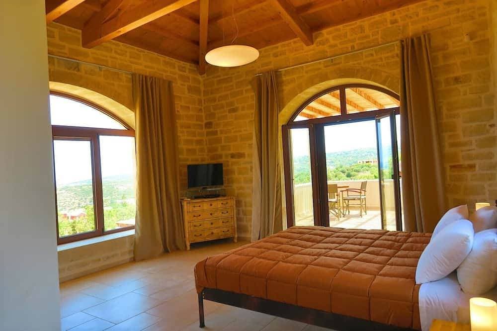 Foto 4 von 30: Villa Minea, großzügige 4 Sz- Villa mit großem beheizbarem Pool, zu Fuß ins Dorf