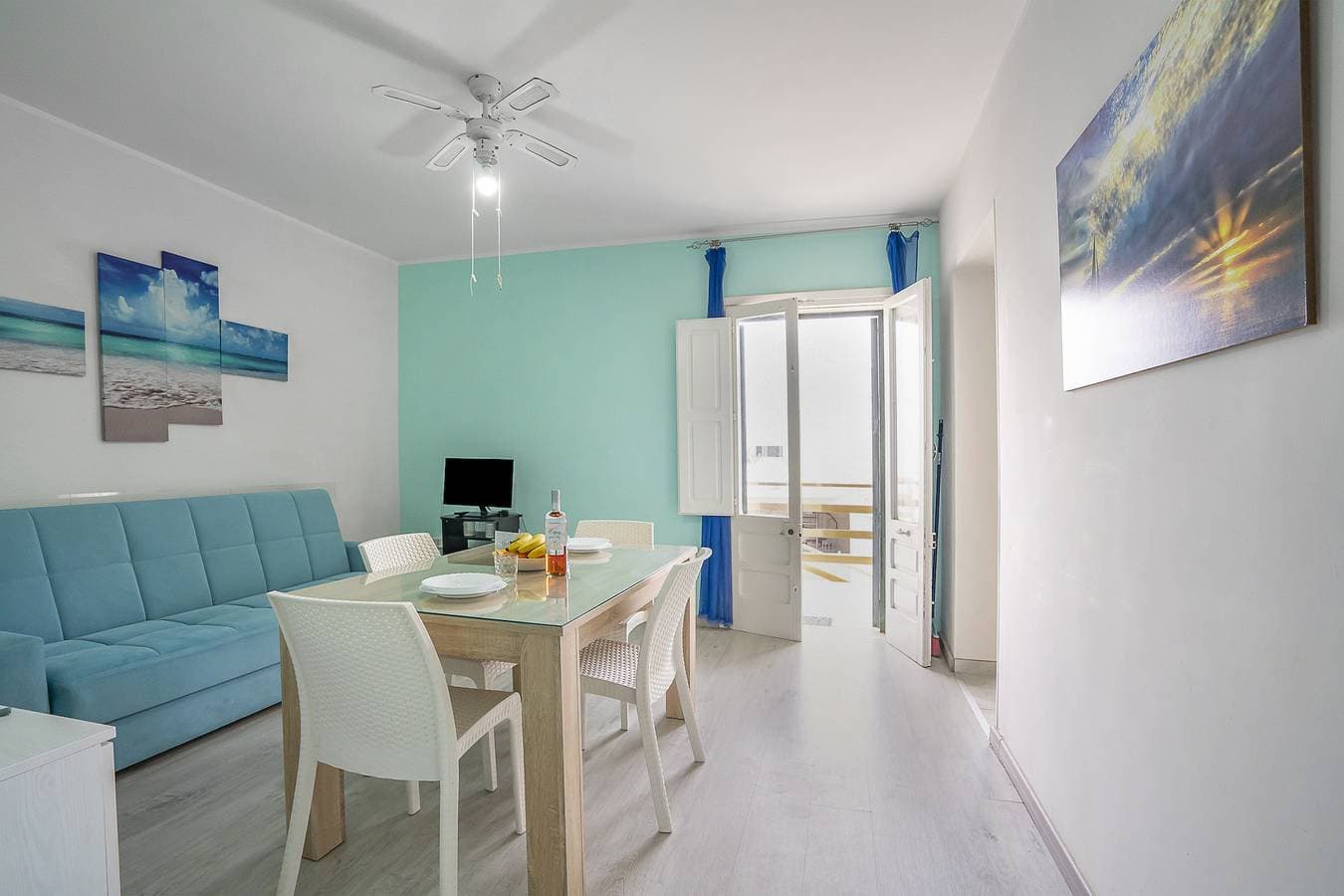 Foto 7 von 20: Riva Di Mare Apartment with Balcony Near The Sea