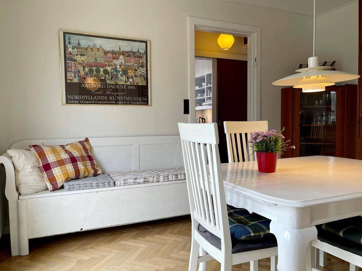 Foto 3 von 5: Two-Bedroom Apartment with Balcony and Sea View