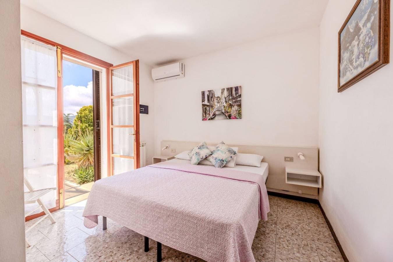 Foto 9 von 15: Ferienwohnung für 4 Personen mit Terrasse