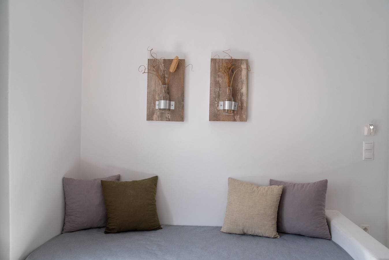 Foto 2 von 18: Einzimmerapartment 'Helmos Premium' mit WLAN und Klimaanlage