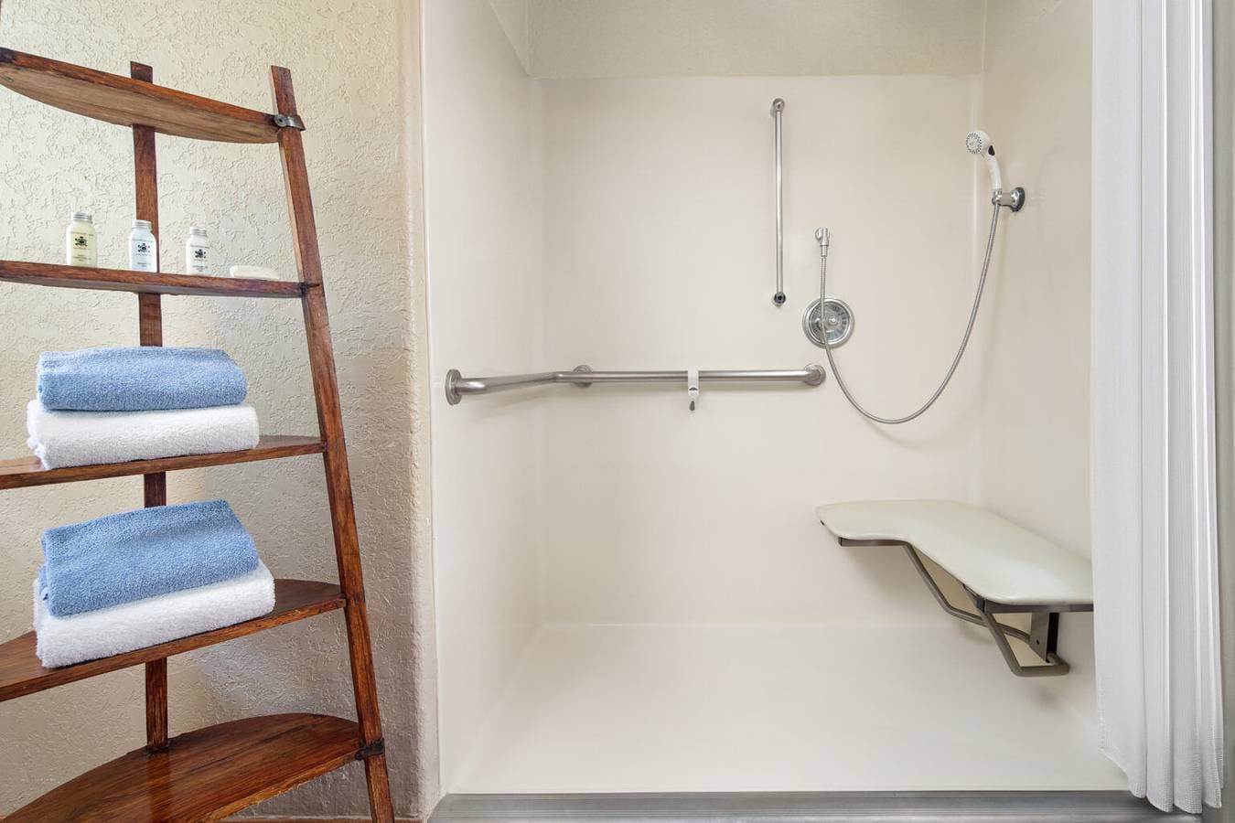 Foto 5 von 28: Chalet für 2 Personen mit Meerblick