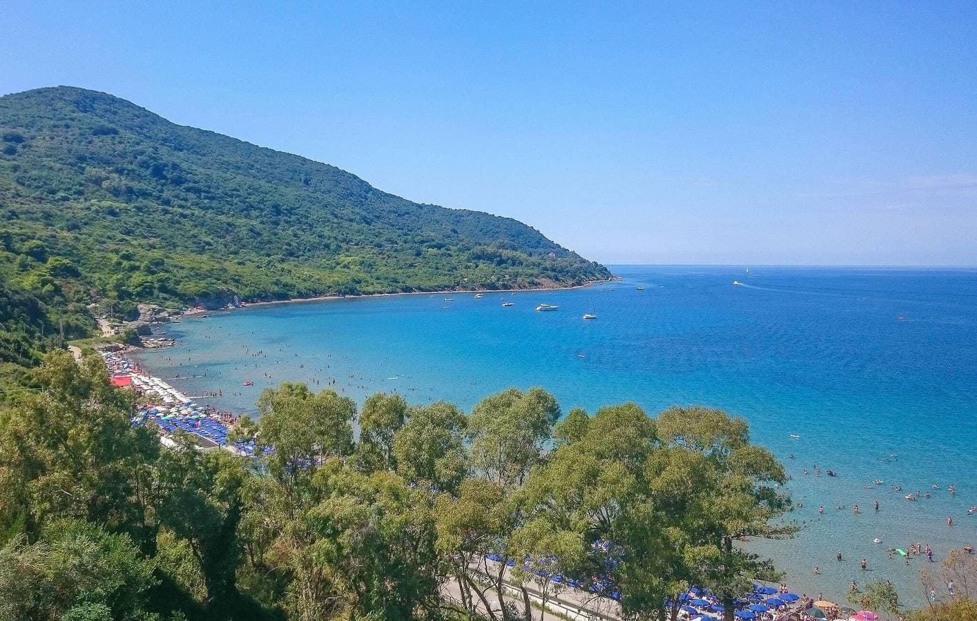 Foto 11 von 36: Apartment mit Meerblick, Pool und AC, 2 km zum Strand