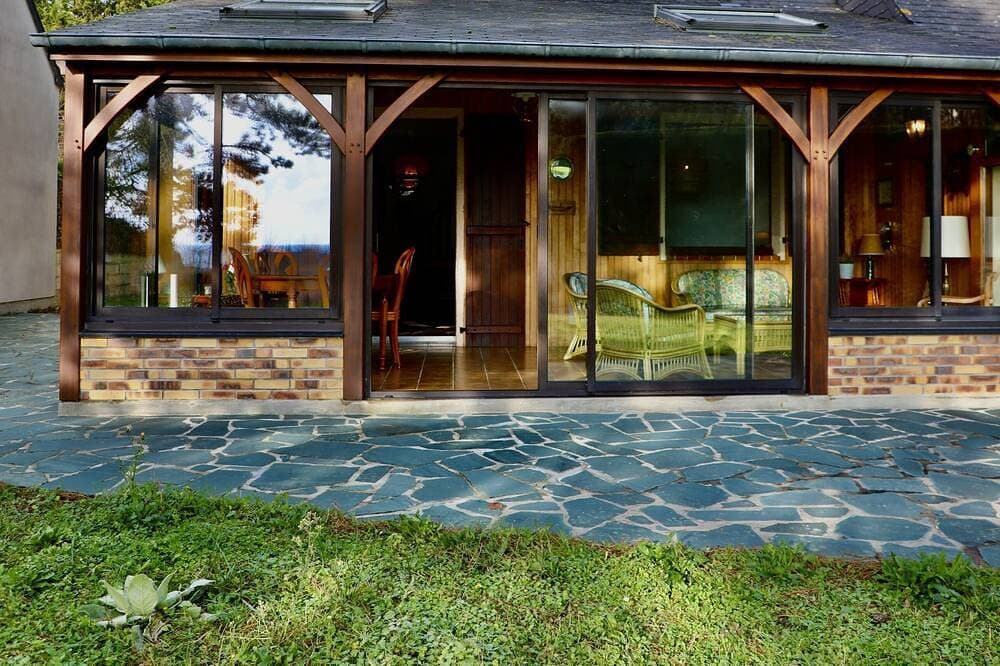 House for 6 people, 10 m walk from the beach 1