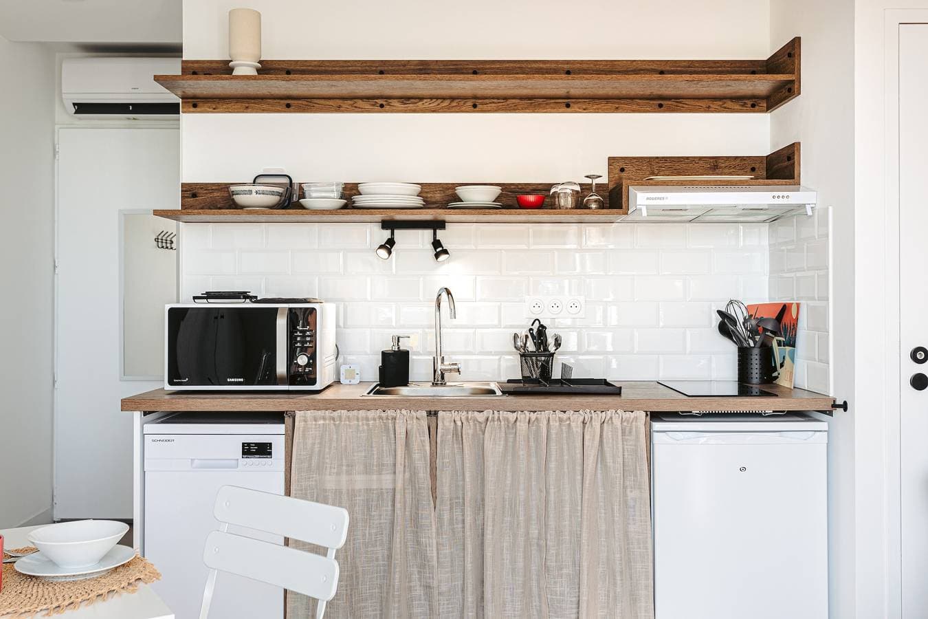 Foto 6 von 19: Studio Les Pins mit Meerblick, privater Terrasse und WLAN