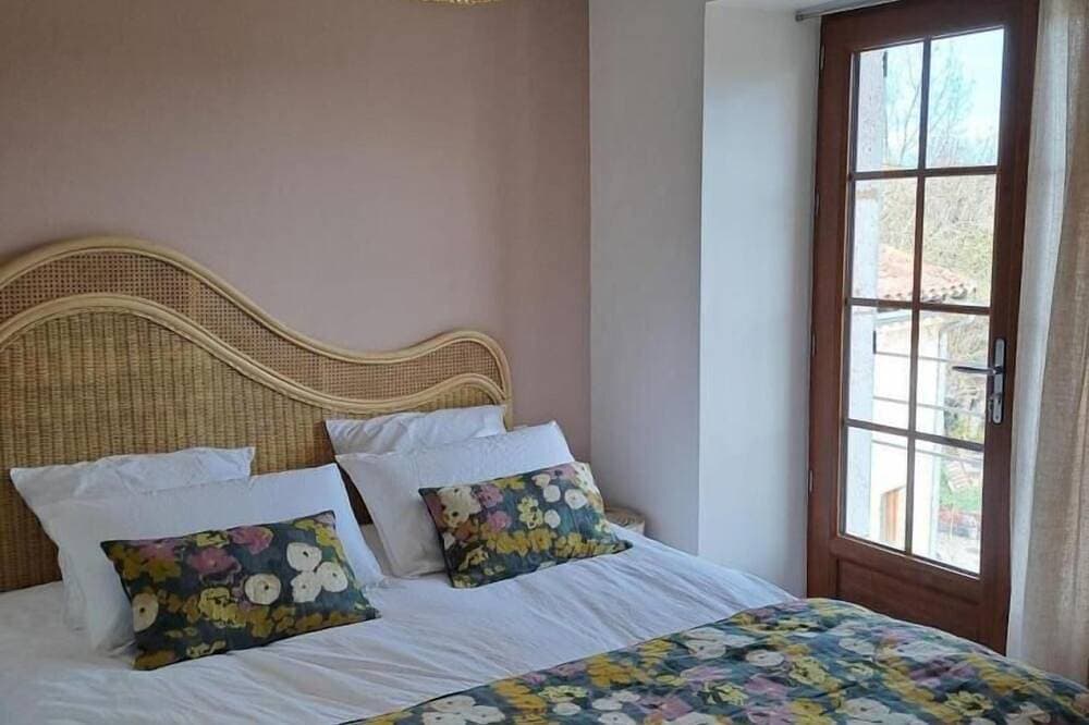 Foto 5 von 21: Gîte de Sarrasi sleeps 4