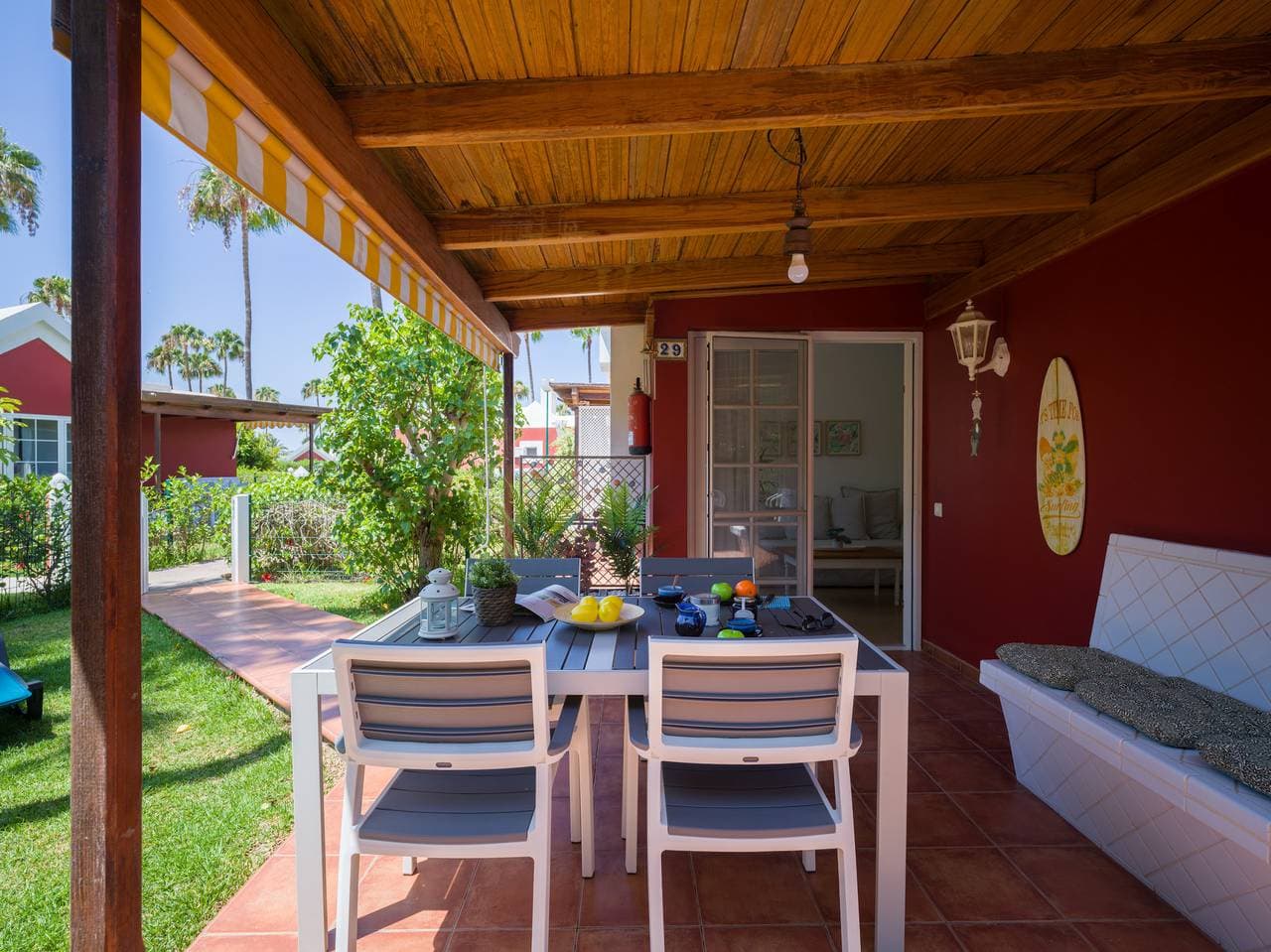Foto 13 von 37: Sonnenschutz mit privater Terrasse
