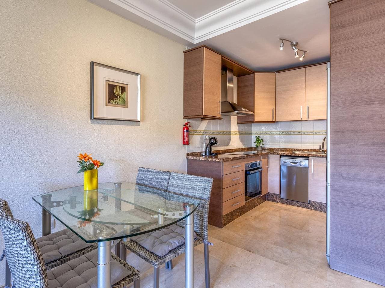 Foto 4 von 25: Komfortable Apartment in Estepona mit Terrasse und Gemeinschaftspool, nahe der Marina