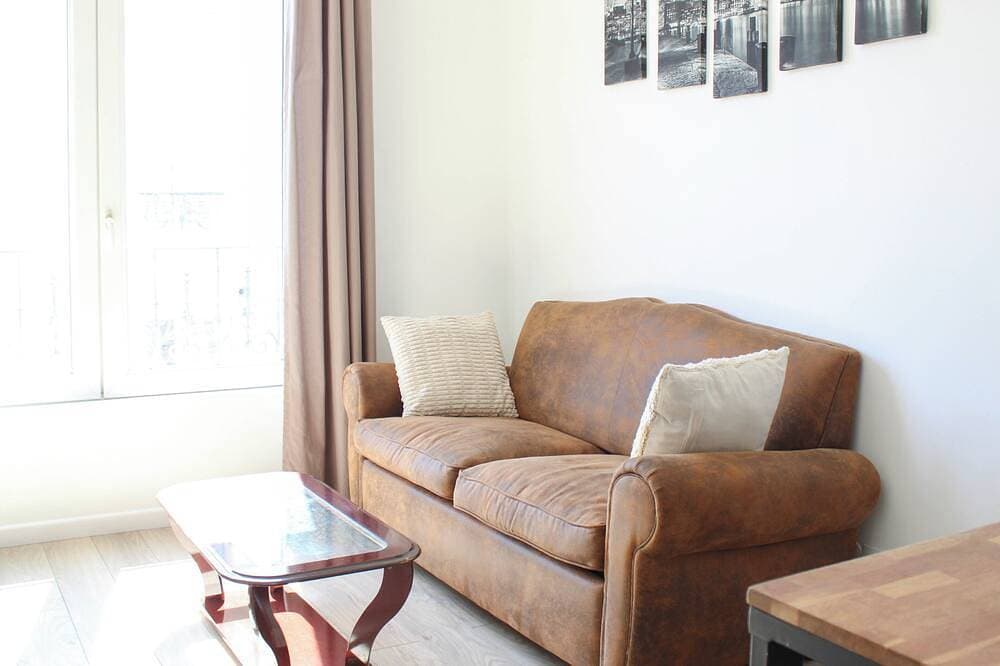 Bright apartment near the Stade de France 1